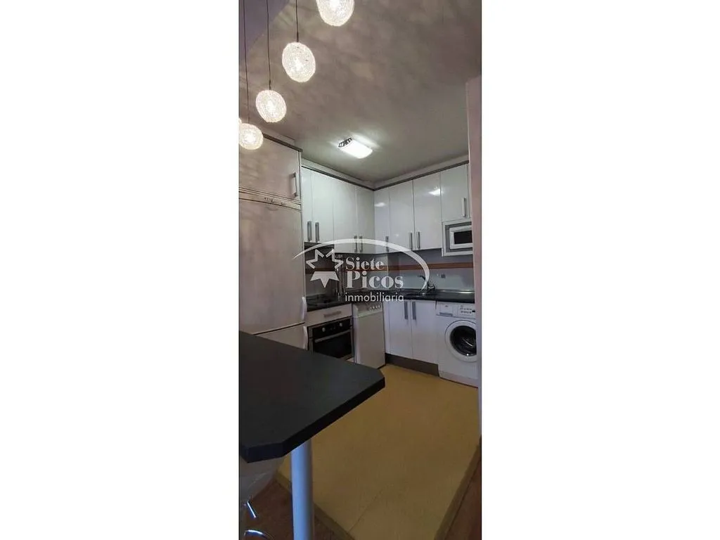 Cuisine - 1-Bedroom Apartment with Private Patio in Espirdo