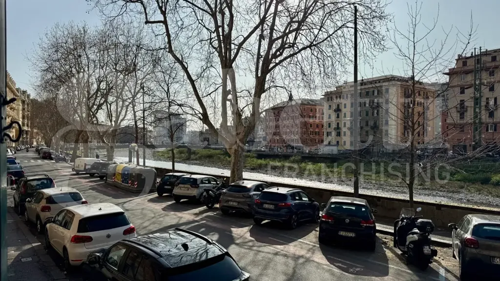 Apartment with Balcony in Genoa