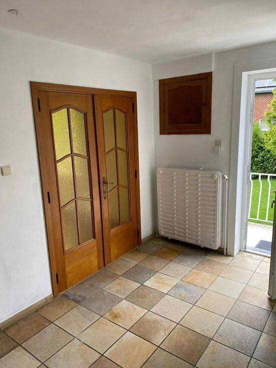 Esik - Renovated Flat with Central Heating in Namur