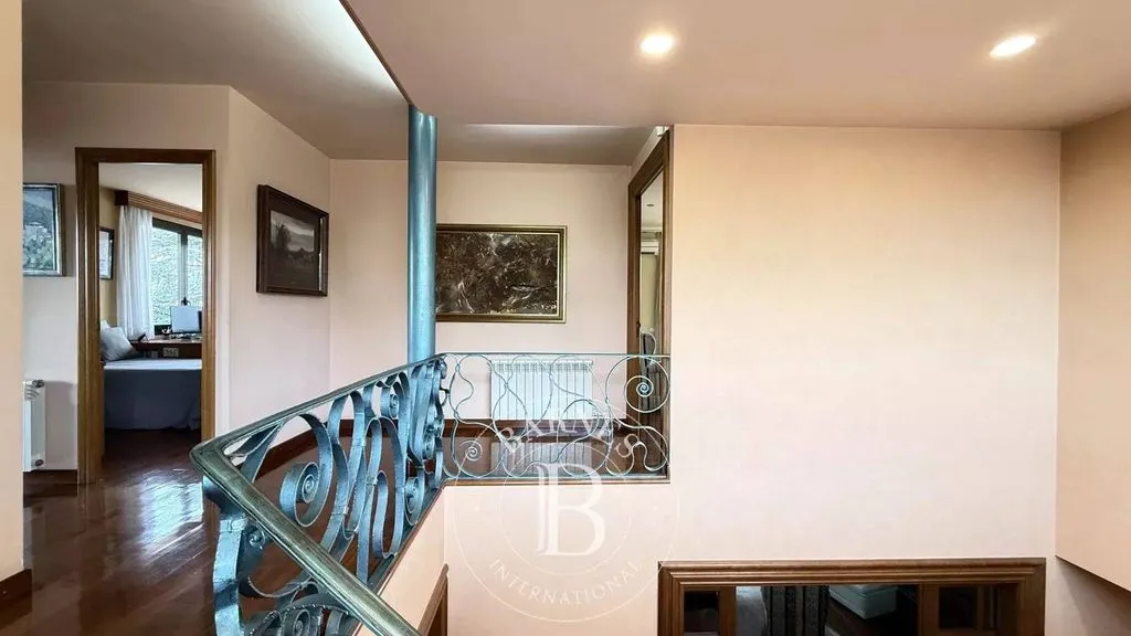 Toad - Luxury Villa with Pool in El Masnou