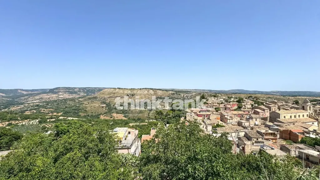 Independent House with Panoramic View in Palazzolo Acreide