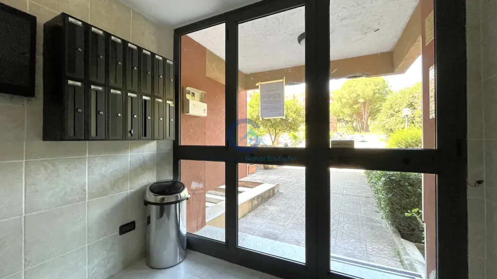 Esik - 3-Bed Apartment with Terrace in Catanzaro Lido