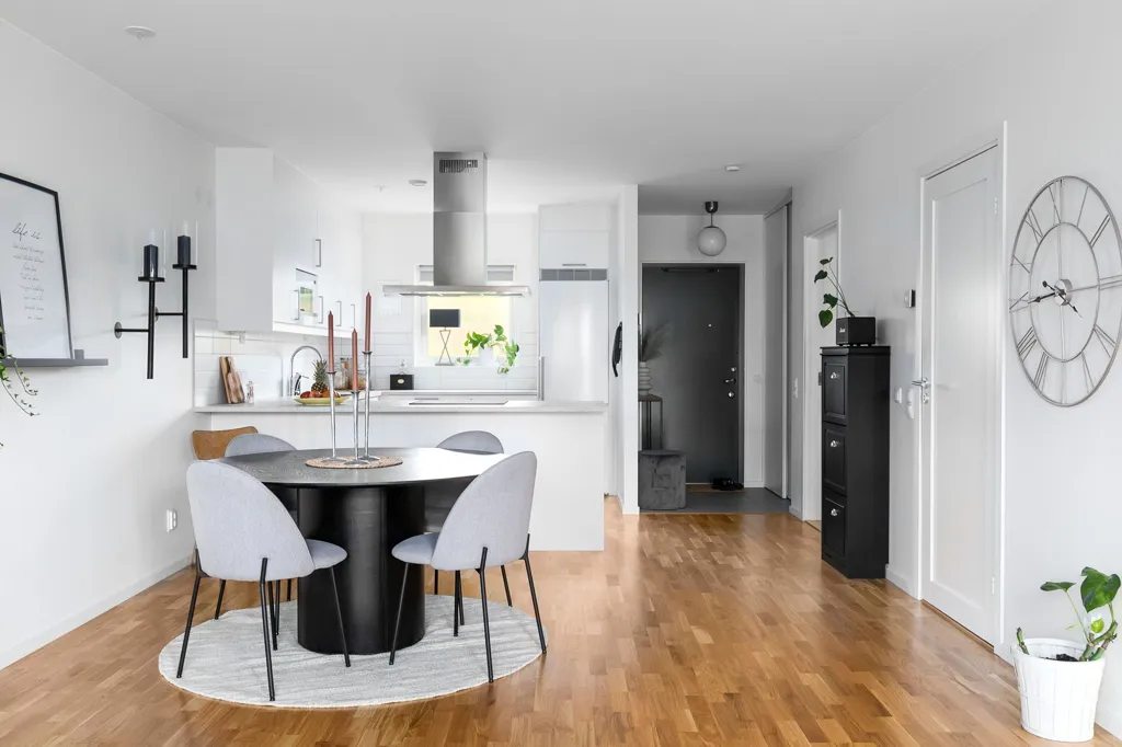 Söögituba - Modern Flat with Sea View on Bintjevägen
