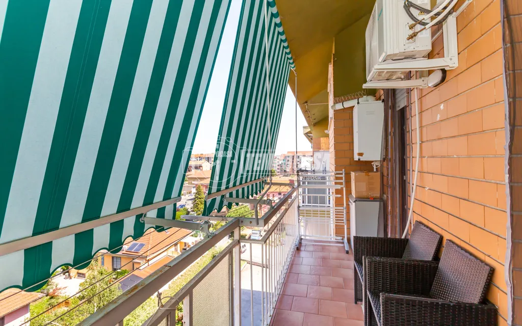 Balcon - Fully Rented Flat with Balcony in Moncalieri