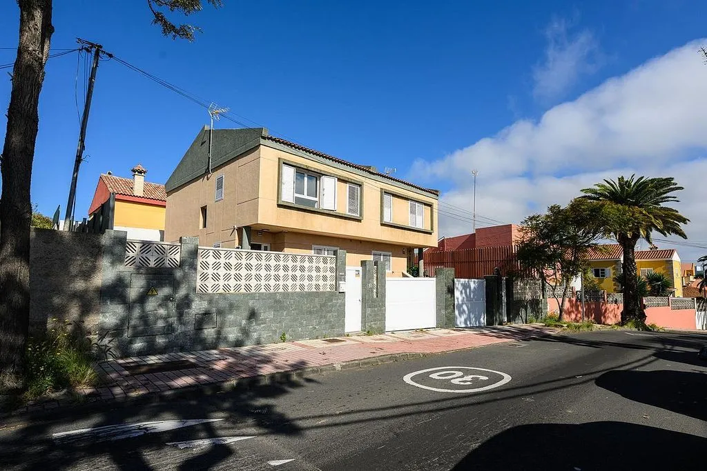 Välivaade - Terraced House with Pool in Las Mesas
