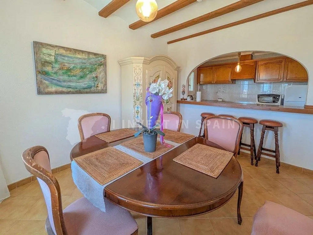 Söögituba - House with Pool and Terrace in La Pedrera