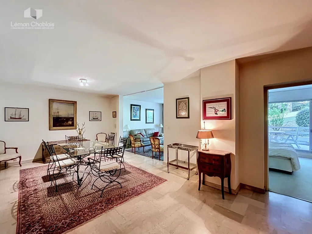 Söögituba - Luxury Flat with Lake View in Évian-les-Bains