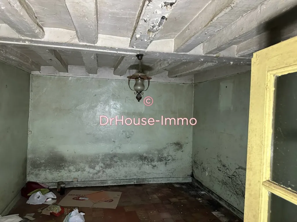 Pièces - Immeuble à Rénover avec Terrains Constructibles à Nargis