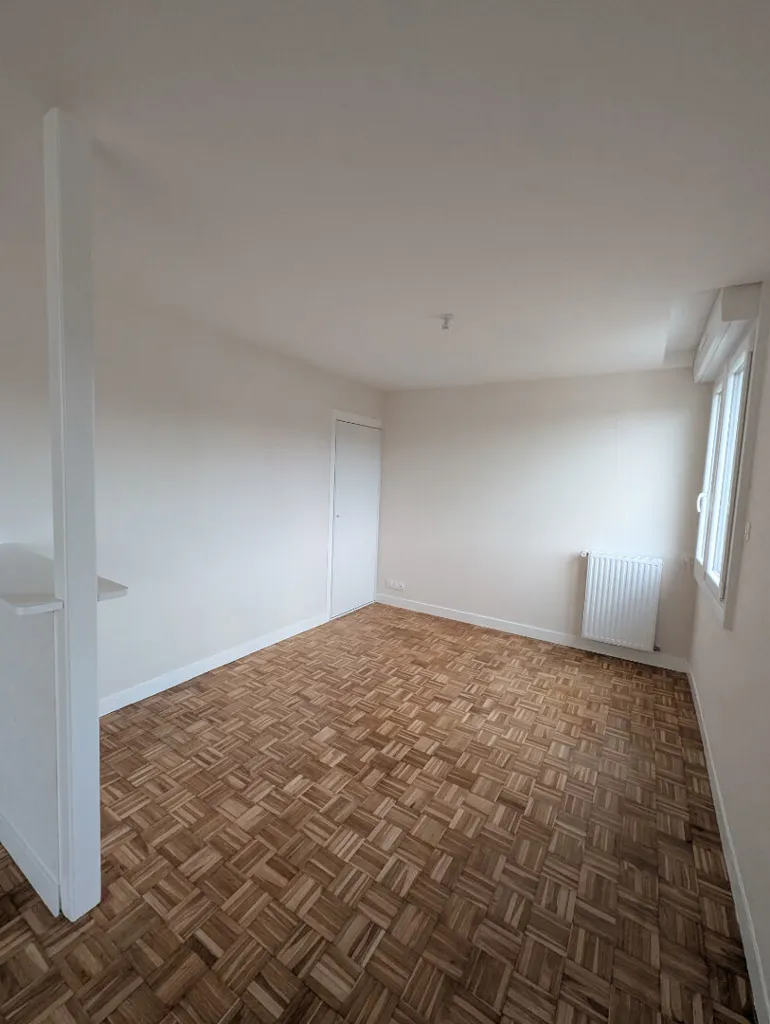 Toad - Renovated Flat with Balcony and View in Brest