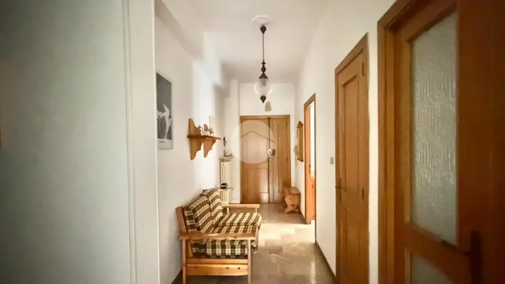 hallway_entrance