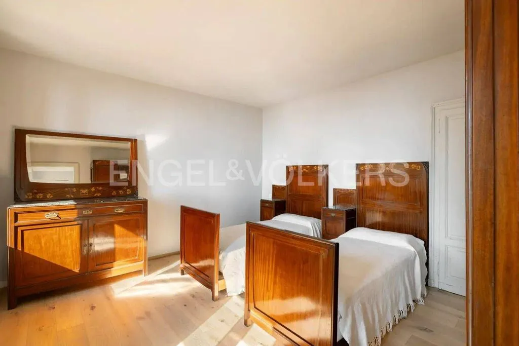 Magamistoad - Historic Villa with Lake View in Bee