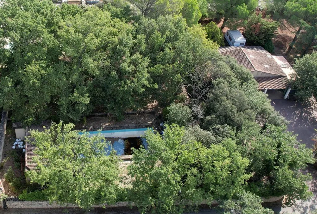 Vista aerea - Buildable Land with Pool near Gordes