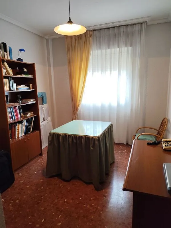 Bureau - Terraced House with Garage in Mérida Centre