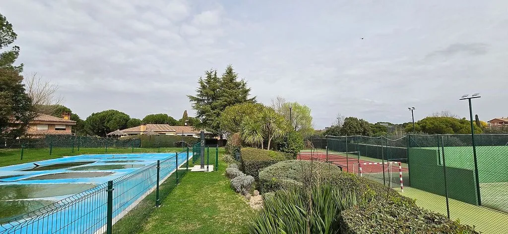 Bassein - Semi-detached House with Pool in Montepríncipe