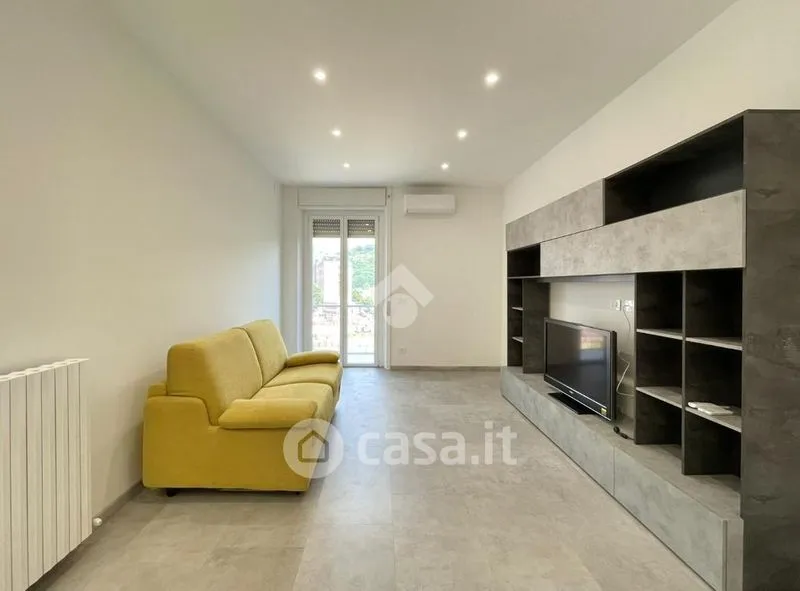 Soggiorno - Modernised Apartment with Balcony in Cosenza