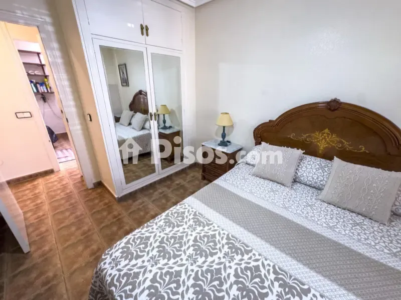 Chambres - Chalet with South-Facing Terrace in Torrevieja
