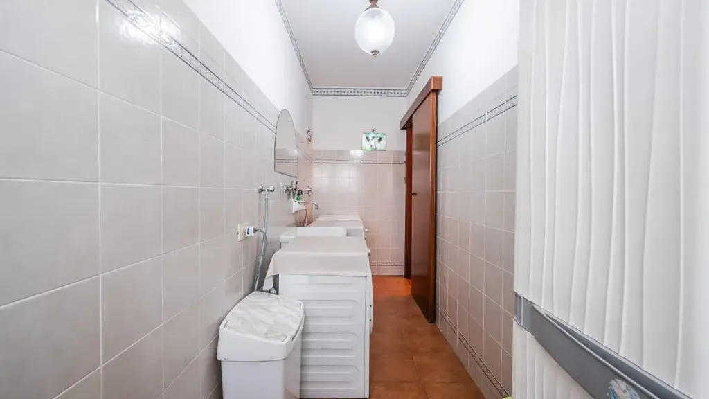 Salles de bain - Triplex with Balcony in Pieve Modolena