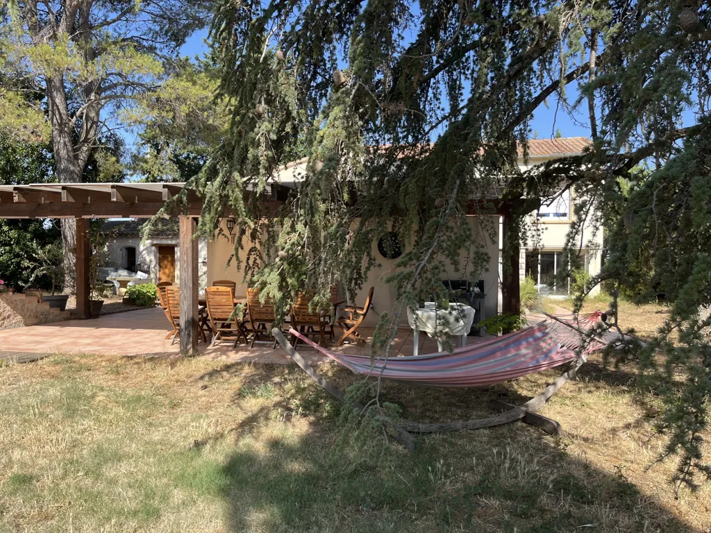 Garden - 6-Bedroom House with Pool on Wooded Plot in Calm Area
