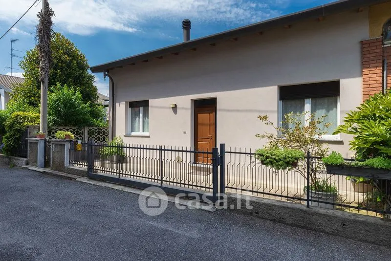Extérieur - Bifamiliar Villa with Garden in Oggiona con Santo Stefano