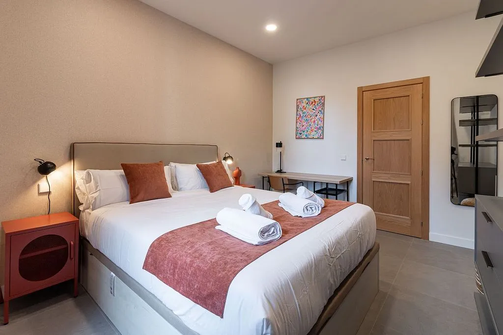 Chambres - Furnished Flat with Balcony in Madrid