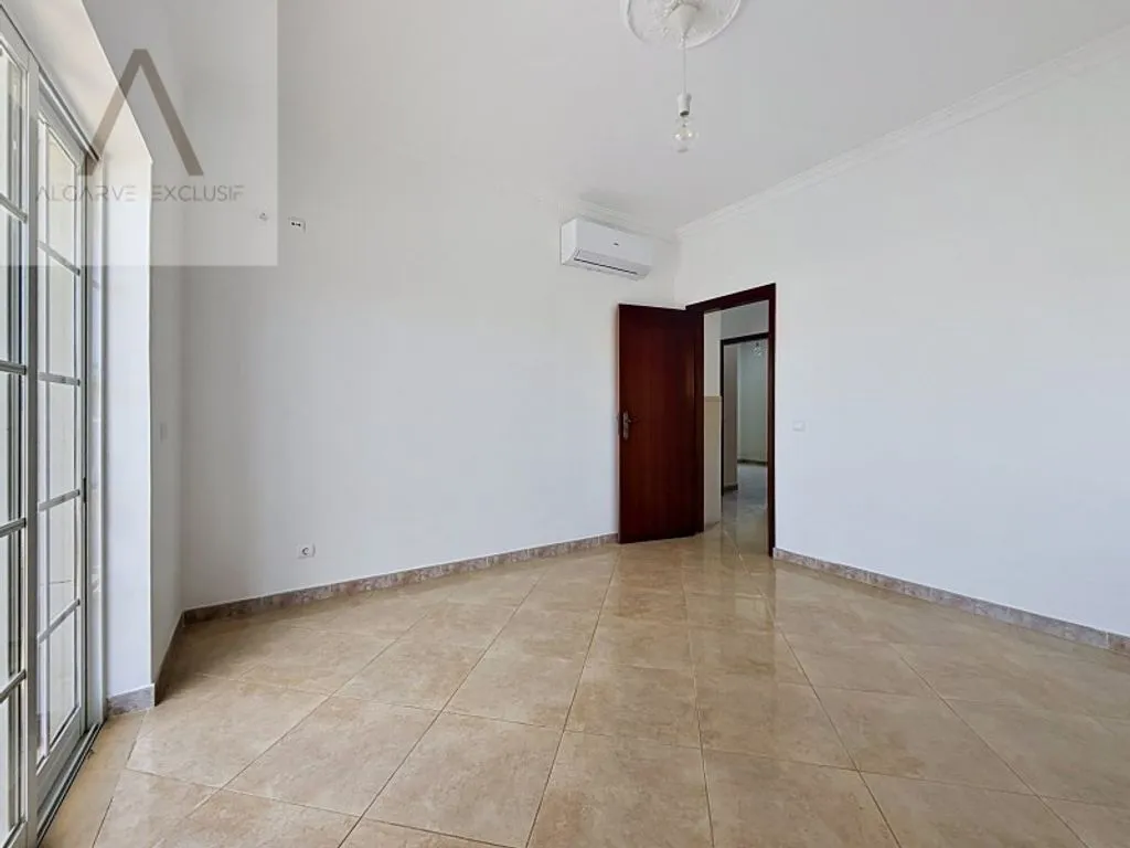 Pièces - Renovated Villa with Pool in Olhão