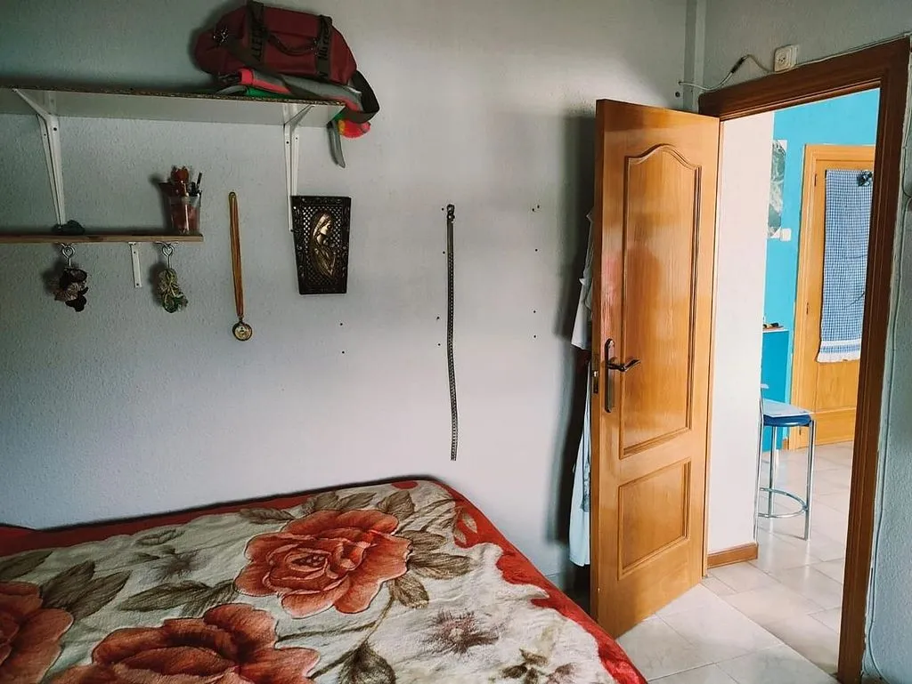Bedrooms - 3-Bedroom Flat with Garage in Casetas