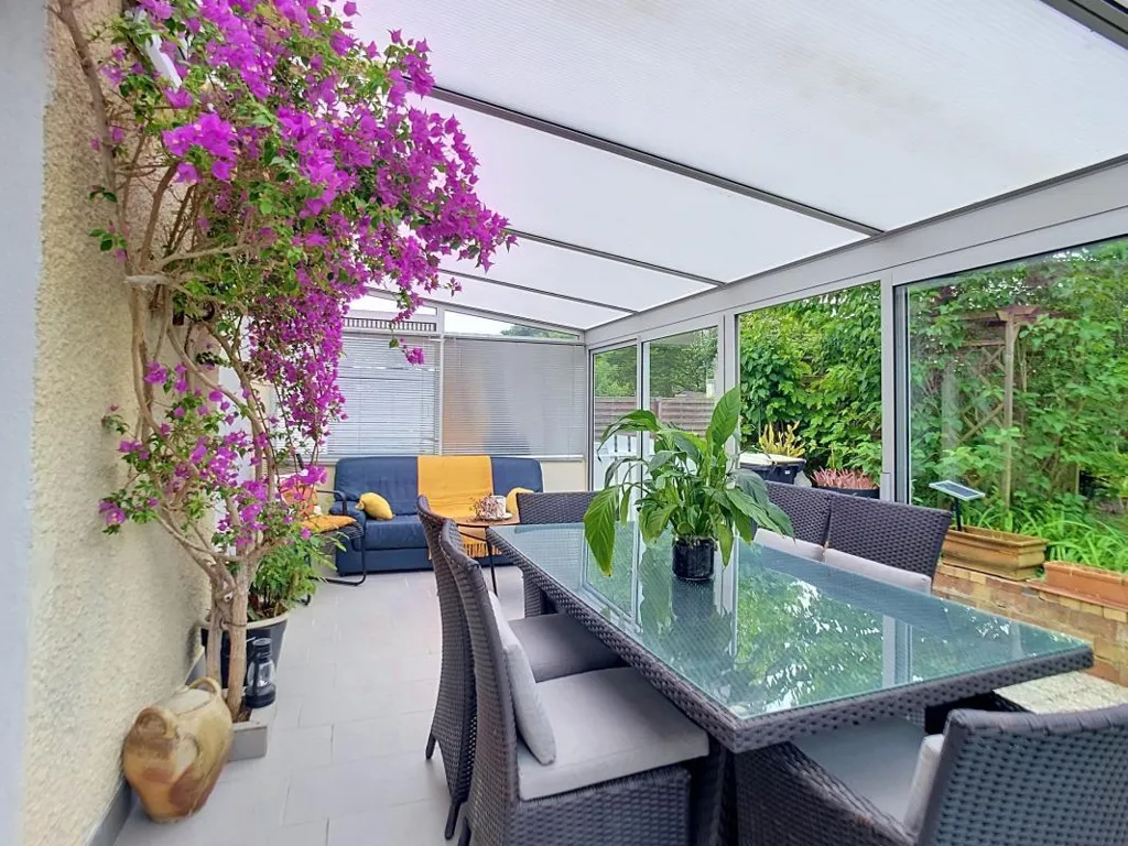 Terrass - Quiet House with Veranda in Avrillé