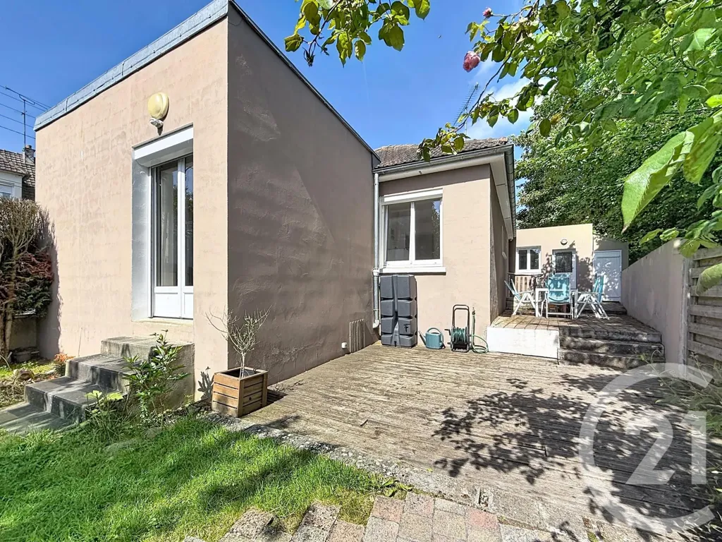 Garden - Spacious House with Garden in Chartres