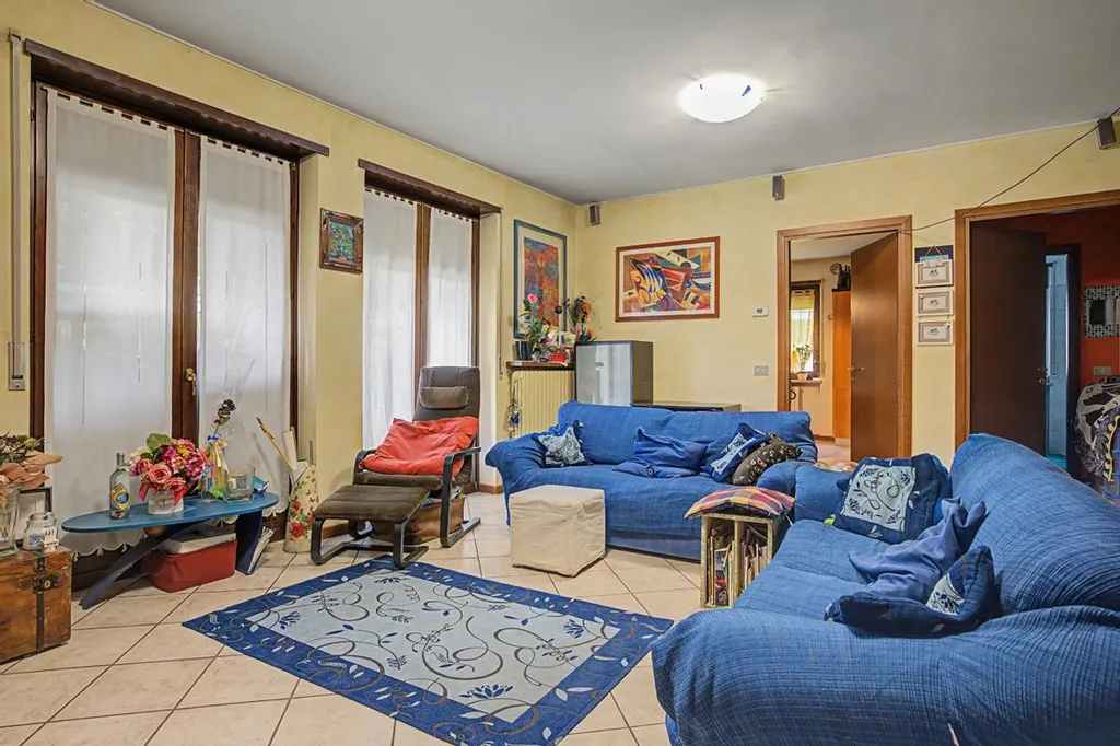 Séjour - Two-Level Apartment with Garden in Verona