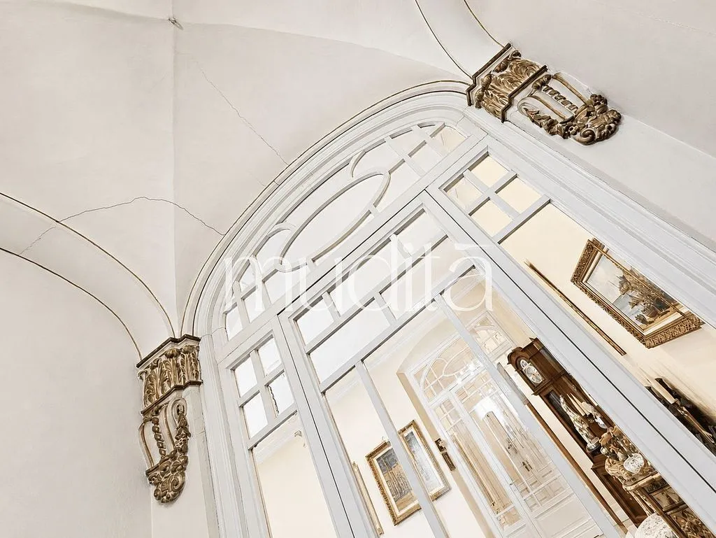 hallway_entrance