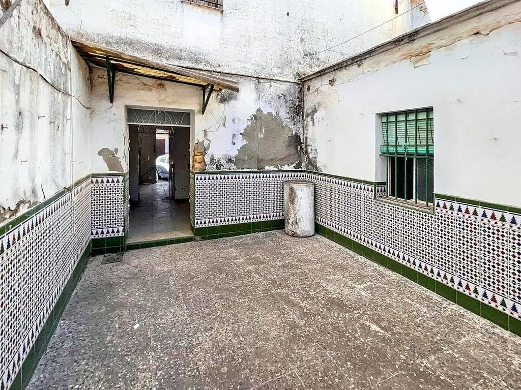 Aed - Chalet for Renovation in El Viso del Alcor