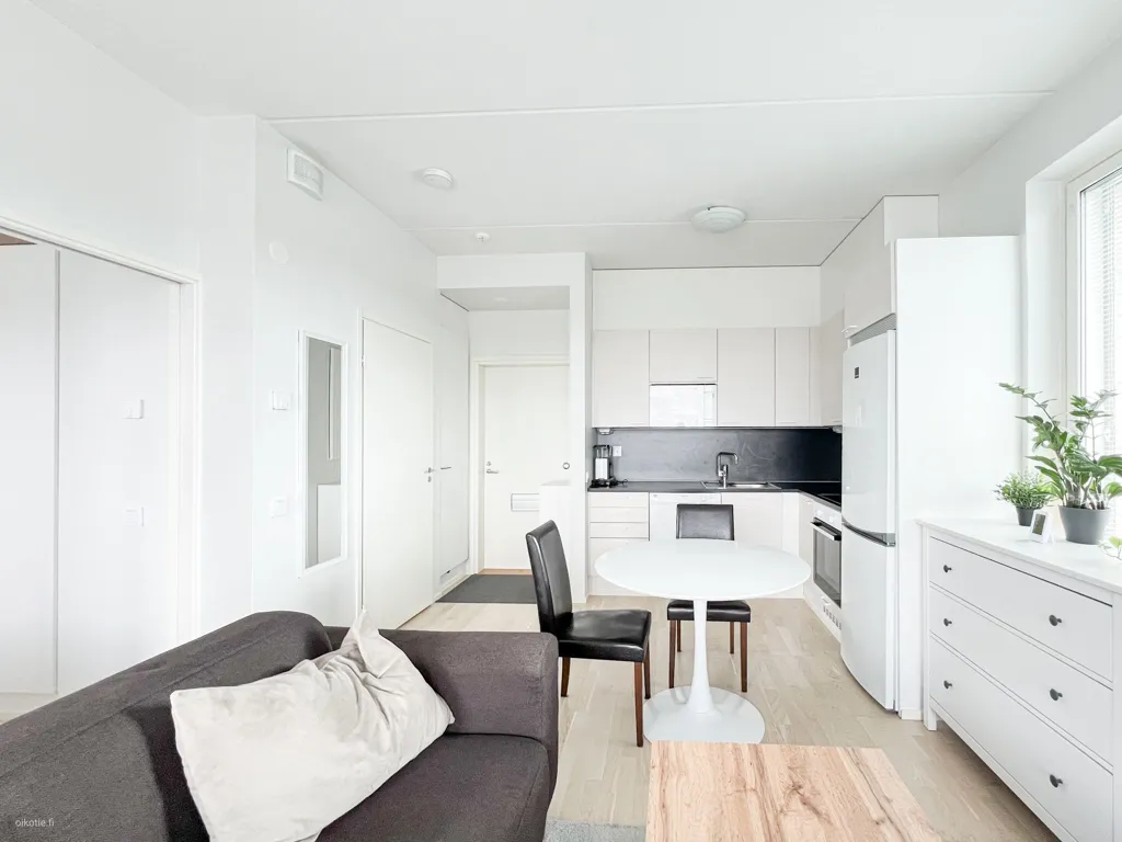 Séjour - Modern Corner Flat with Glass Balcony in Klaukkala