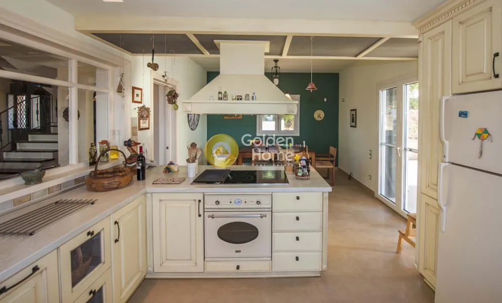 8-room house in GR