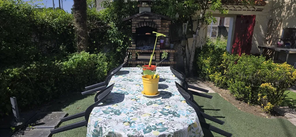 Terrasse - Maison avec Vue sur les Pyrénées à 34 min de Tarbes