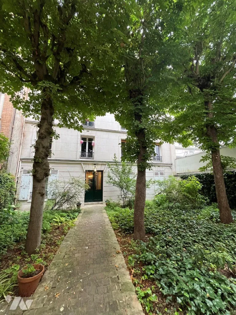 Giardino - Paris 3-Piece with Courtyard View in 15th Arrondissement