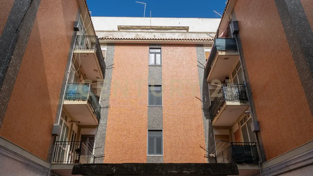 6-room apartment in IT