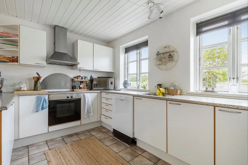 Cucina - Ride Centre with Stables near True Skov