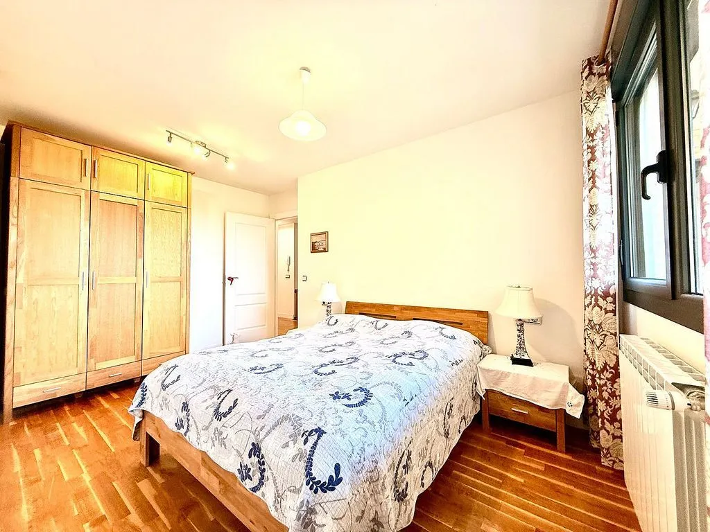 Bedrooms - Terraced Semi-Detached House in Aranguren