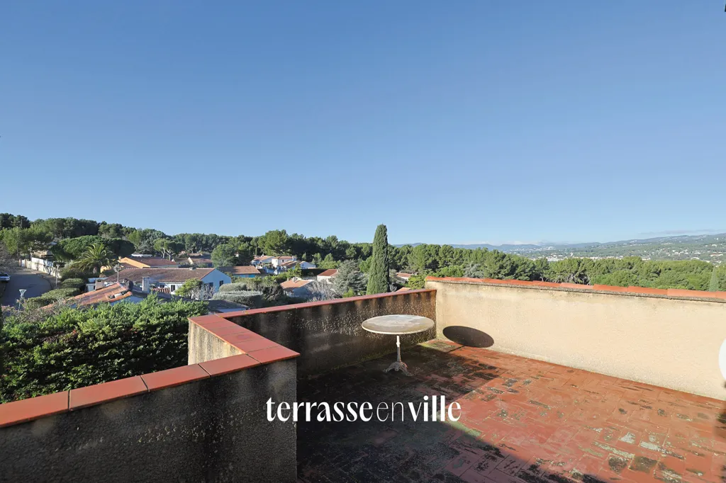 Terrasse - Maison Familiale avec Jardin à Saint-Cyr-sur-Mer