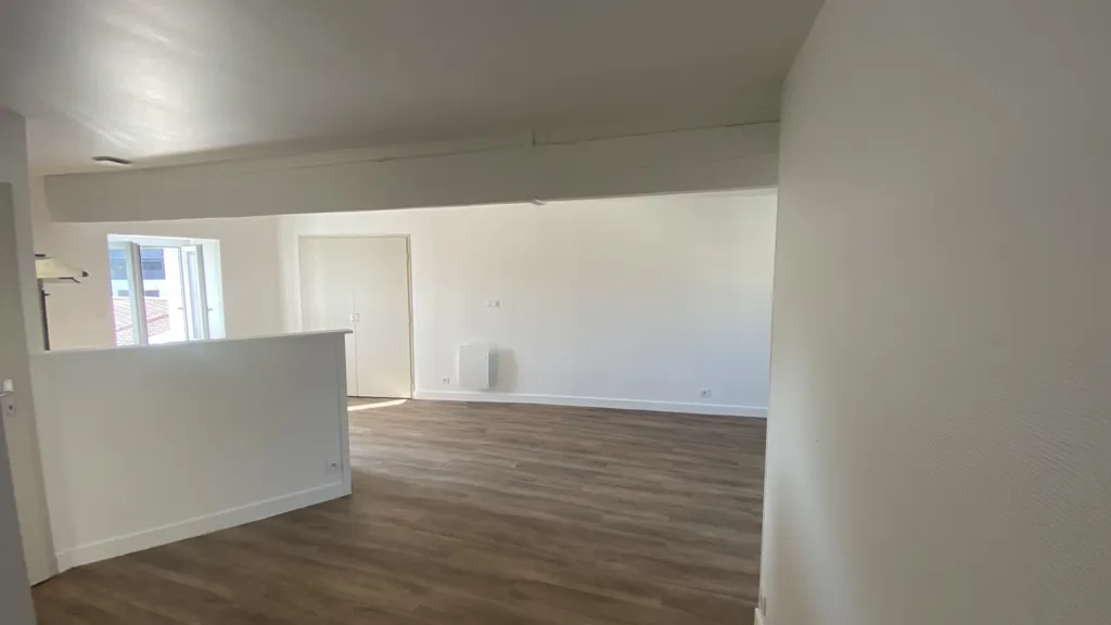 Elutuba - 3-Bedroom Flat in Central Herbiers