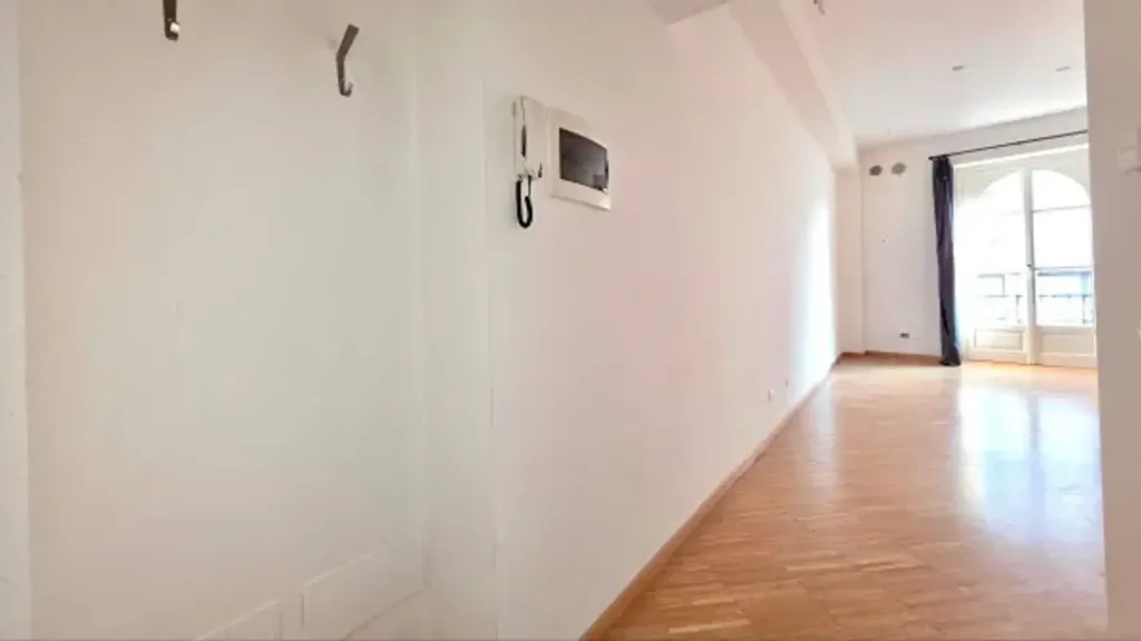 Entrée - Modernised Studio with Balcony in Milan