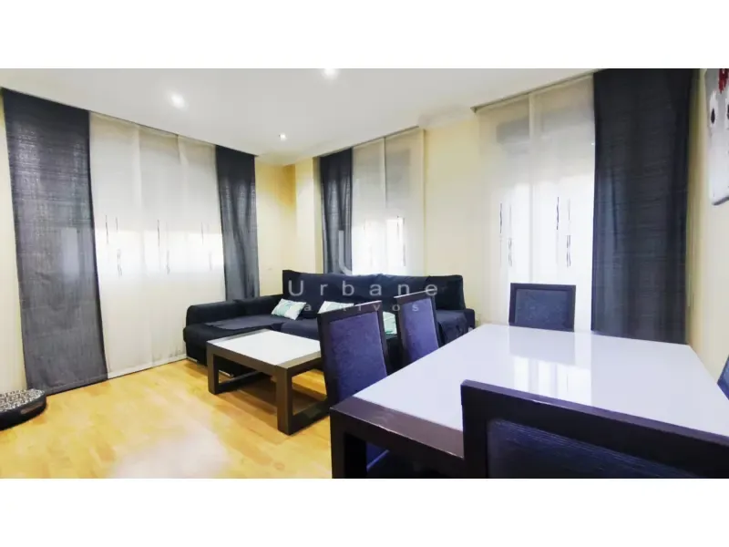 Sala da pranzo - Spacious Apartment with Balcony in Sangonera la Verde