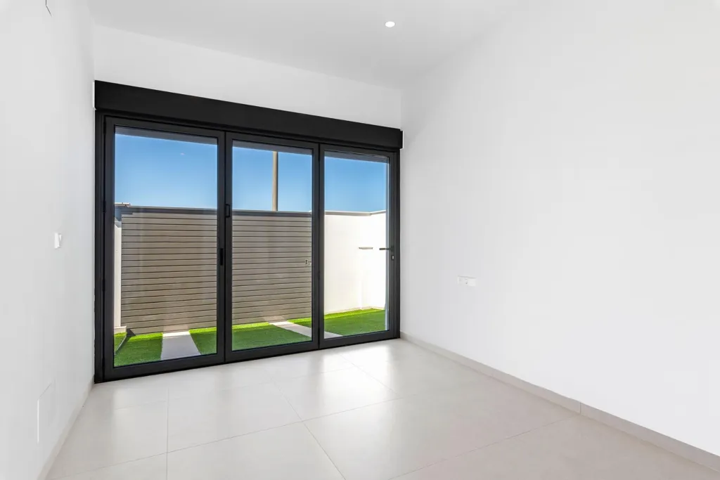 Toad - Newly Built Villa with Pool in Los Alcázares