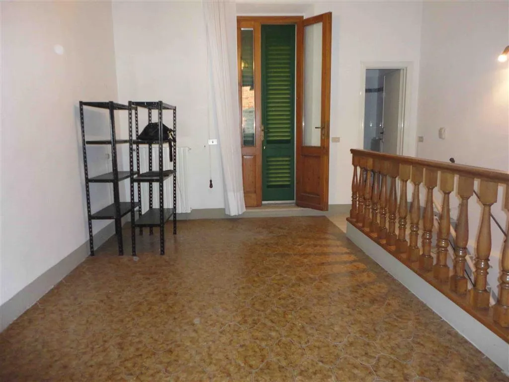 Pièces - Terraced House with Panoramic Views in Vinci
