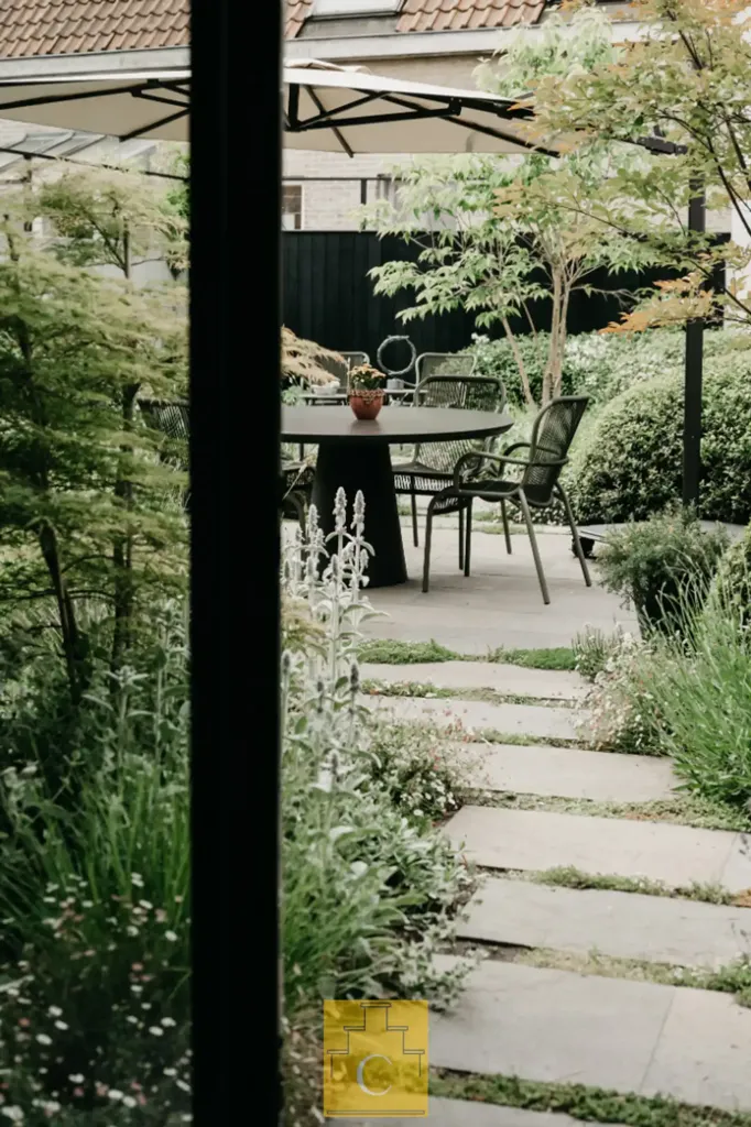 Aed - High-End Apartment with Private Garden in Bruges
