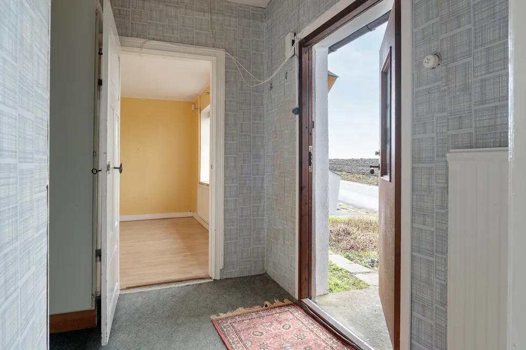 Esik - Renovation-Ready House in Grönby, Söderslätt