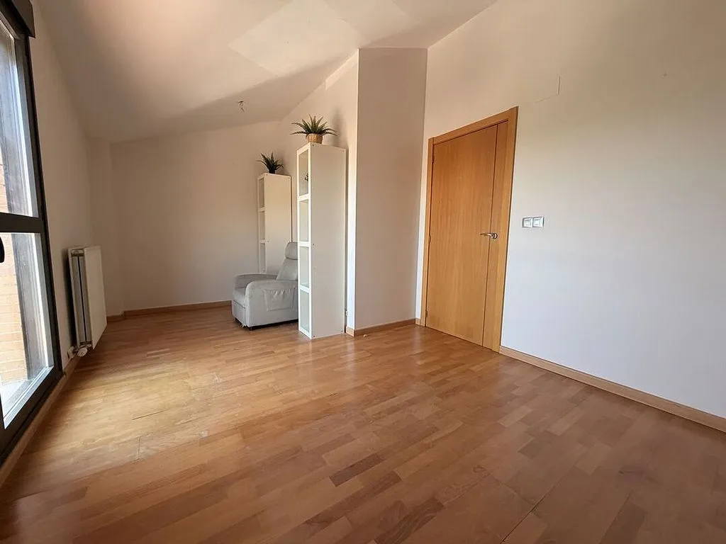 Pièces - Duplex with Pool in Esteribar