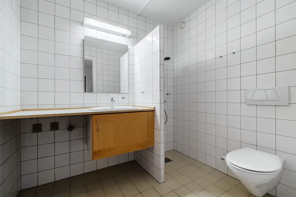 Vannitoad - 2-Bedroom Apartment with Parking in Horsens