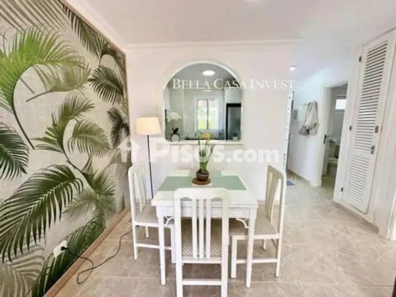 Salle à manger - Apartment with Sea View in Botanical District