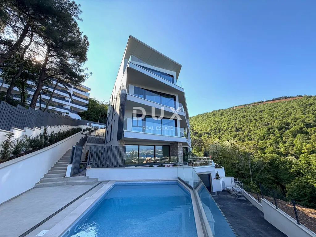 Bassein - Architectural Apartment with Sea View in Opatija Centre